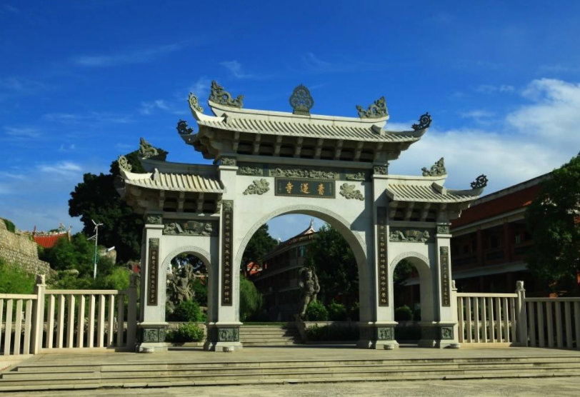 【廟宇寺】青蓮寺蓮花座上的寶寺！
  第1張